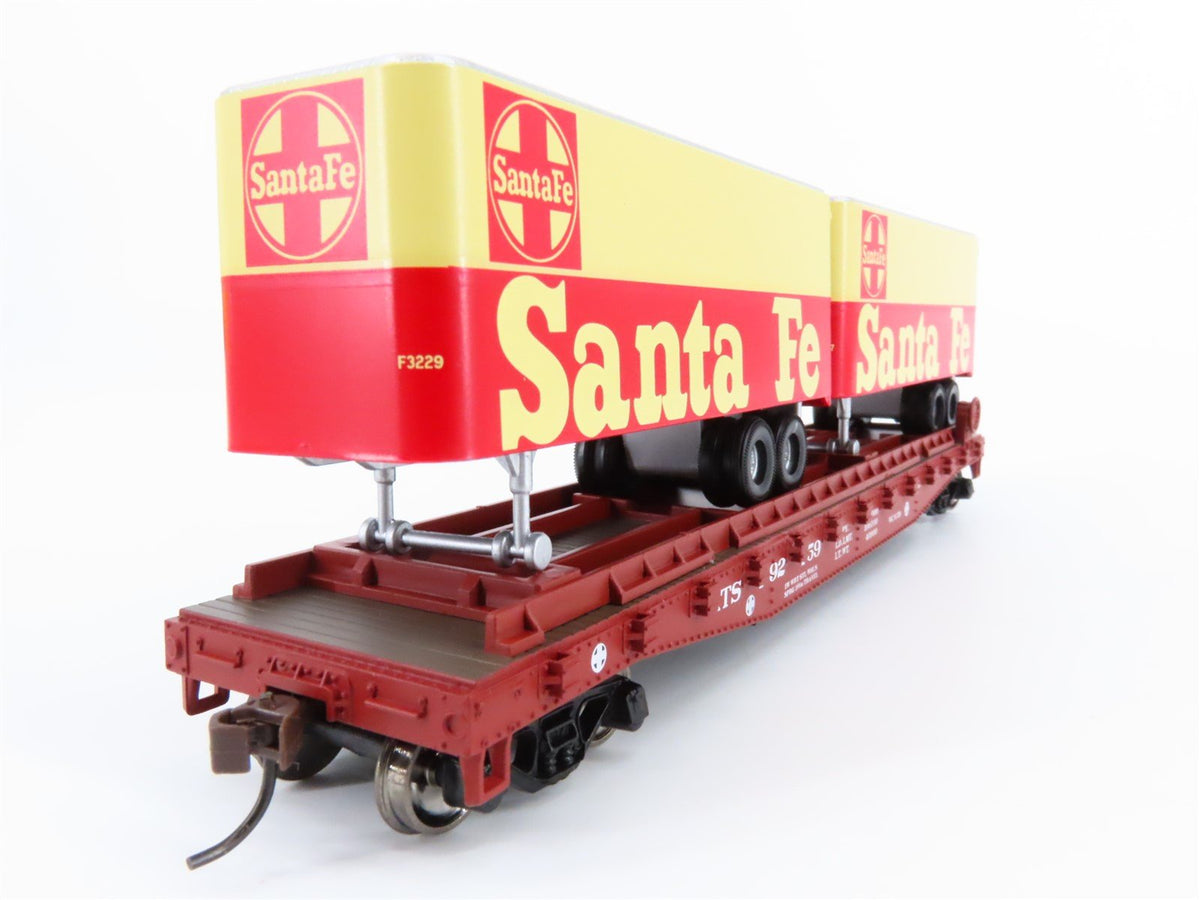 HO Scale Athearn #92373 ATSF Santa Fe 50&#39; Flat Car #92759 w/ Two 25&#39; Trailers