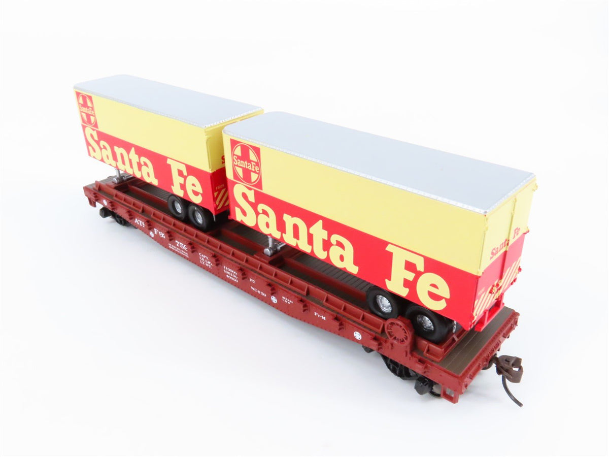 HO Scale Athearn #92373 ATSF Santa Fe 50&#39; Flat Car #92759 w/ Two 25&#39; Trailers