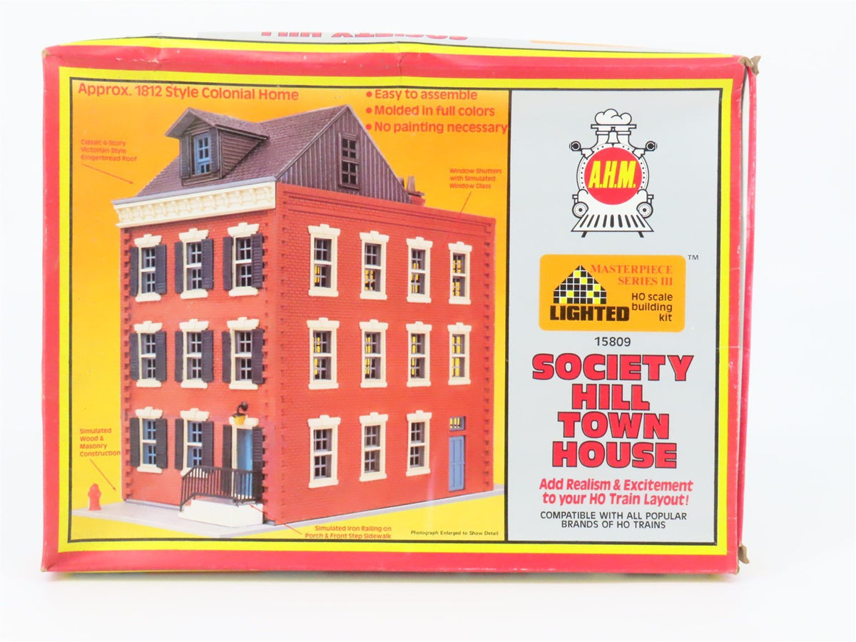 HO Scale AHM Kit 15809 Society Hill Town House Lighted Building