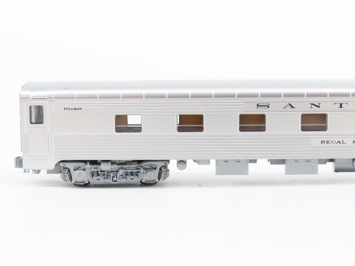 N Scale Kato 156-0905 ATSF Santa Fe Sleeper Passenger Car &quot;Regal Spa&quot;