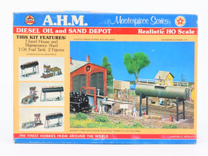 HO 1/87 Scale AHM Kit 5733 Diesel Oil & Sand Depot