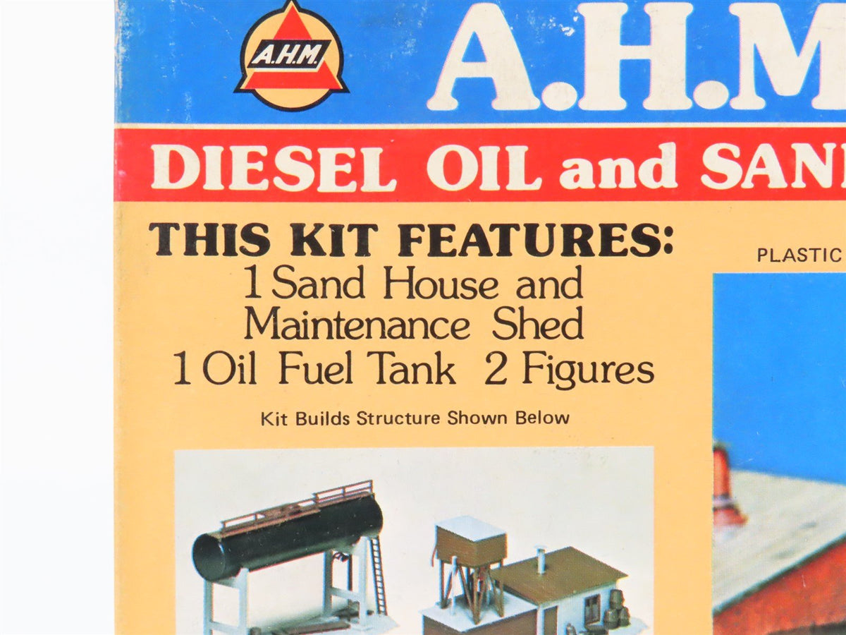 HO 1/87 Scale AHM Kit 5733 Diesel Oil &amp; Sand Depot