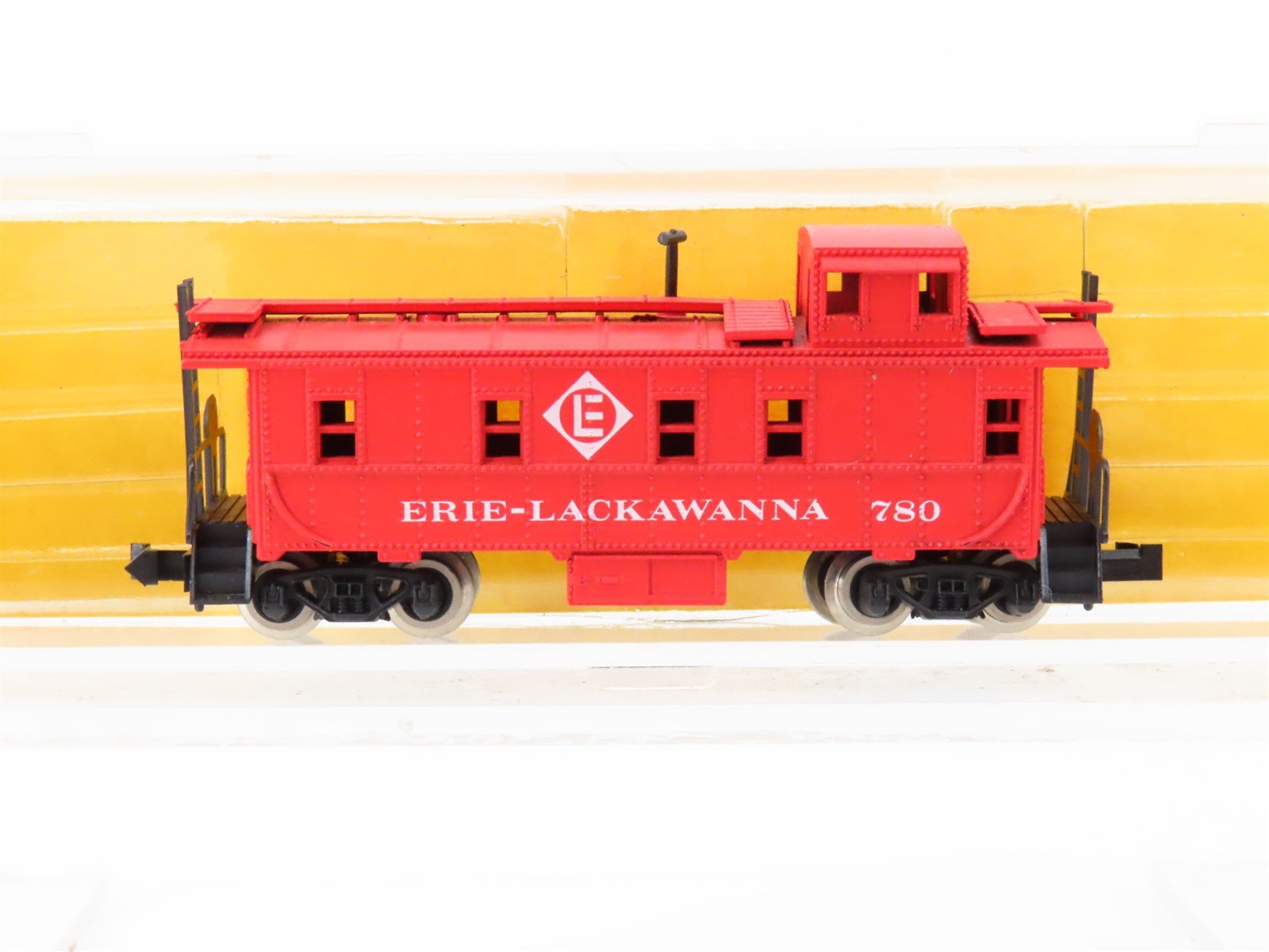 N Scale Atlas 3577 EL Erie Lackawanna Offset Cupola Steel Caboose #780