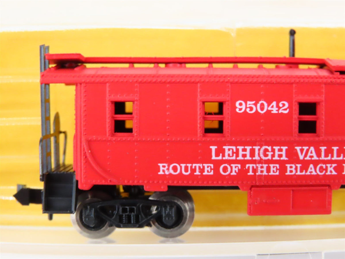 N Atlas 3568 LV Lehigh Valley &quot;Black Diamond Route&quot; Offset Cupola Caboose #95042