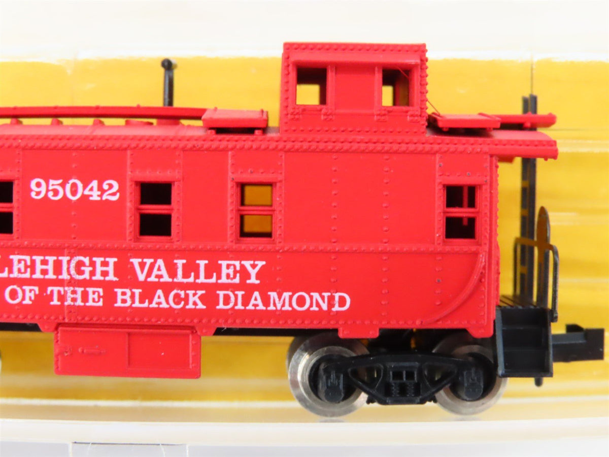 N Atlas 3568 LV Lehigh Valley &quot;Black Diamond Route&quot; Offset Cupola Caboose #95042