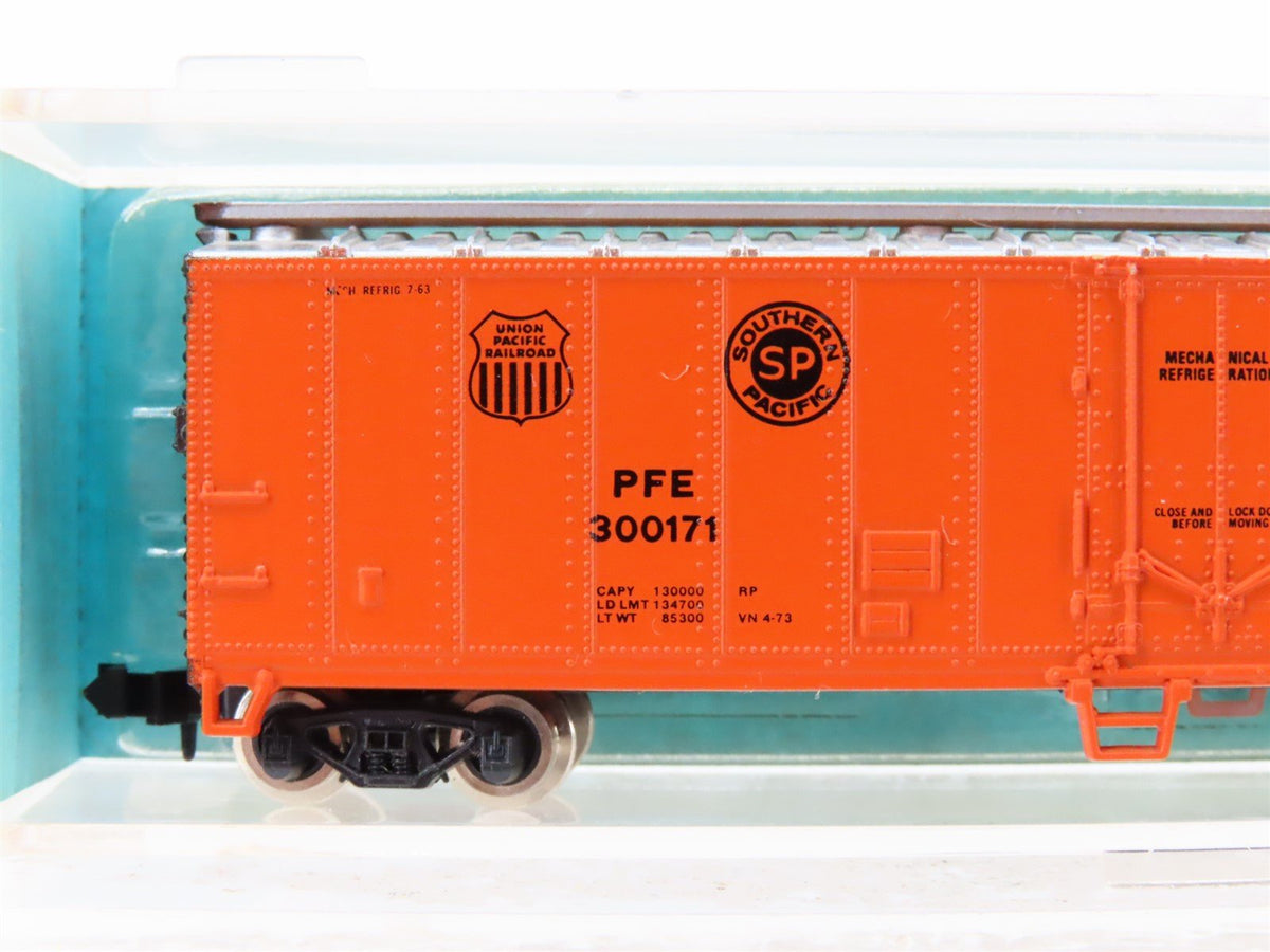 N Scale Atlas 3661 PFE Pacific Fruit Express 50&#39; Mech Reefer #300171