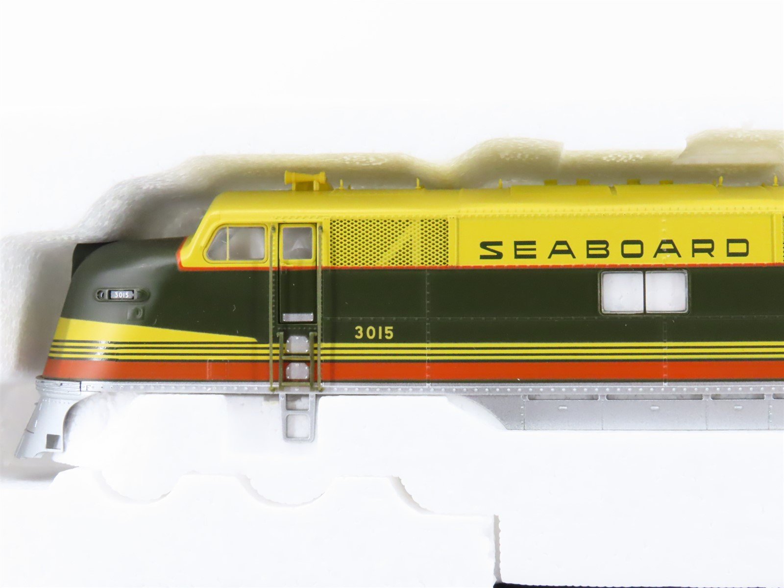 HO Scale Proto 2000 23234 SAL Seaboard Air Line E6A Diesel Locomotive #3015