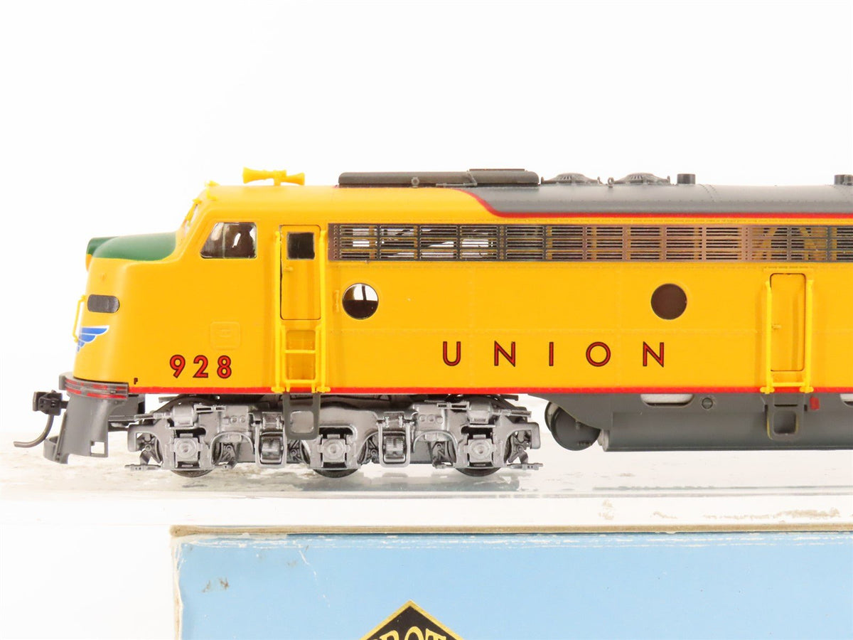 HO Scale Proto 2000 8137 UP Union Pacific E8/9A Diesel Locomotive #928