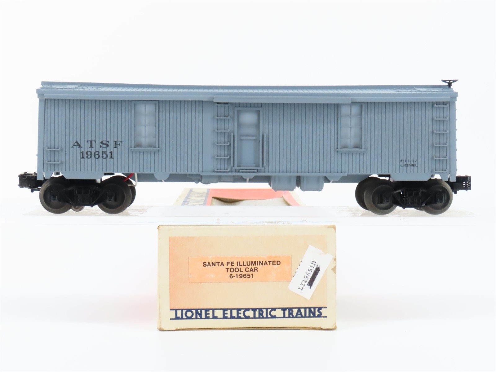 O Gauge 3-Rail Lionel 6-19651 ATSF Santa Fe Illuminated Tool Car #19651