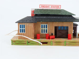 HO 1/87 Scale TYCO # 906 Lighted Freight Station