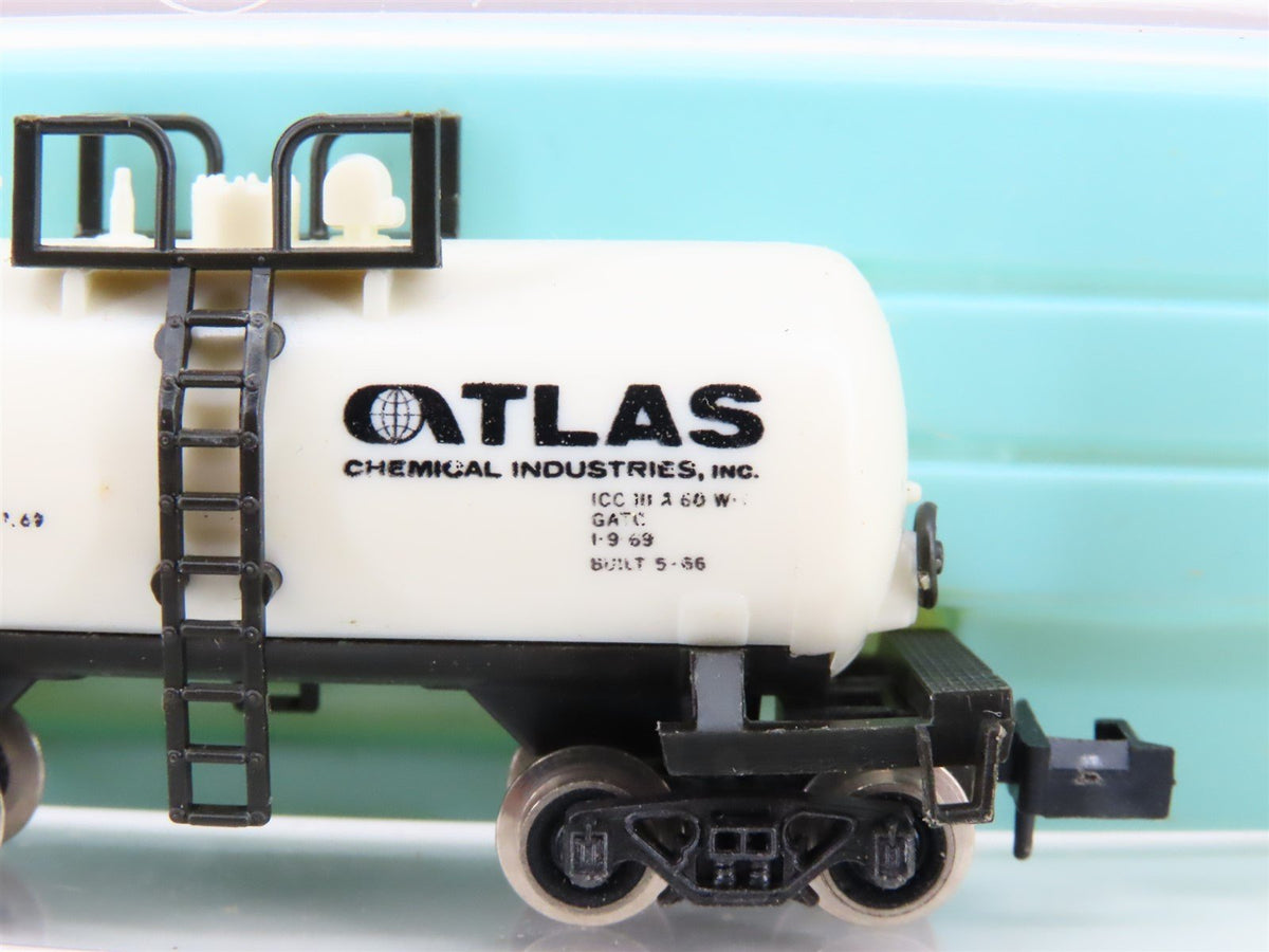 N Scale Atlas 2462 APCX Atlas Chemical Industries 26&#39; Tank Car #1123