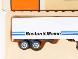 HO Scale Con-Cor 0004-008111 Boston & Maine 40' Box Trailer 3-Pack