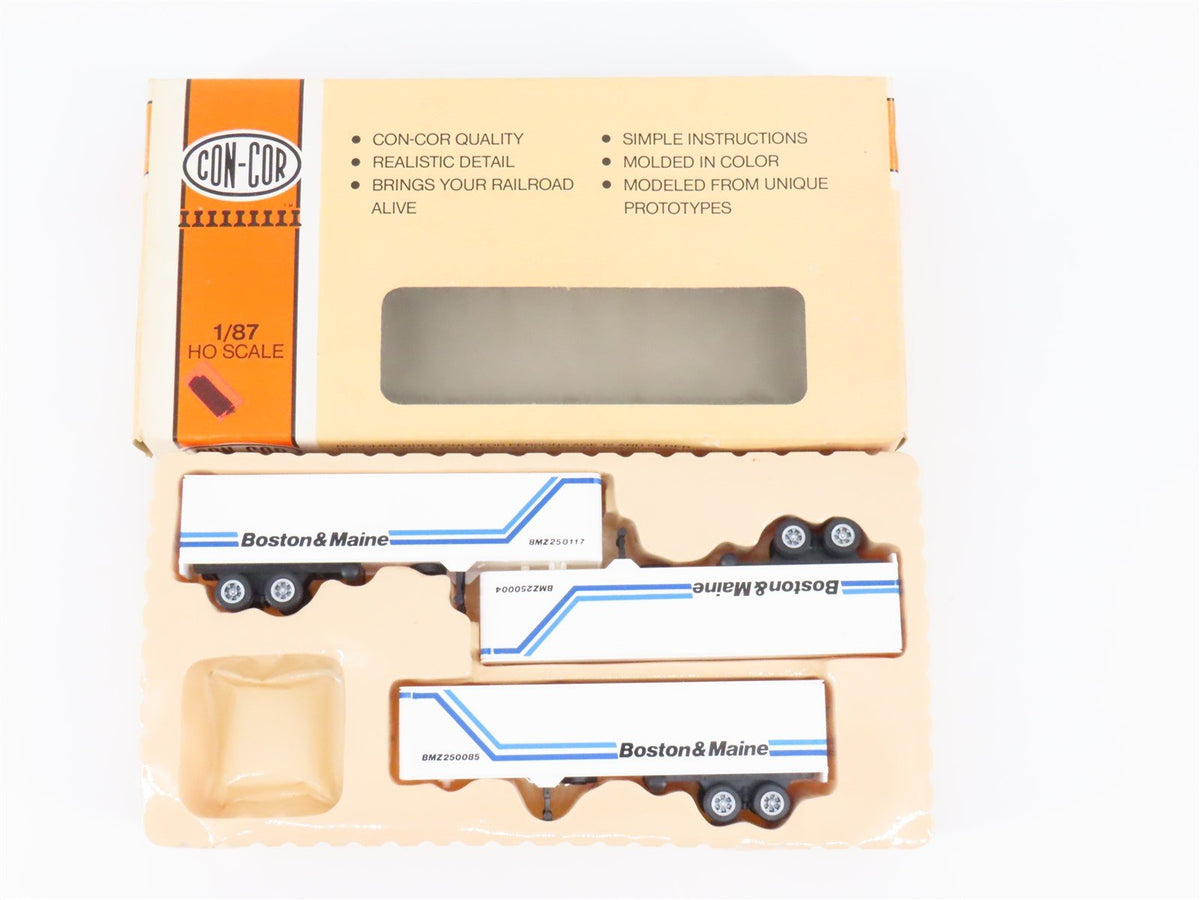 HO Scale Con-Cor 0004-008111 BM Boston &amp; Maine 40&#39; Box Trailer 3-Pack