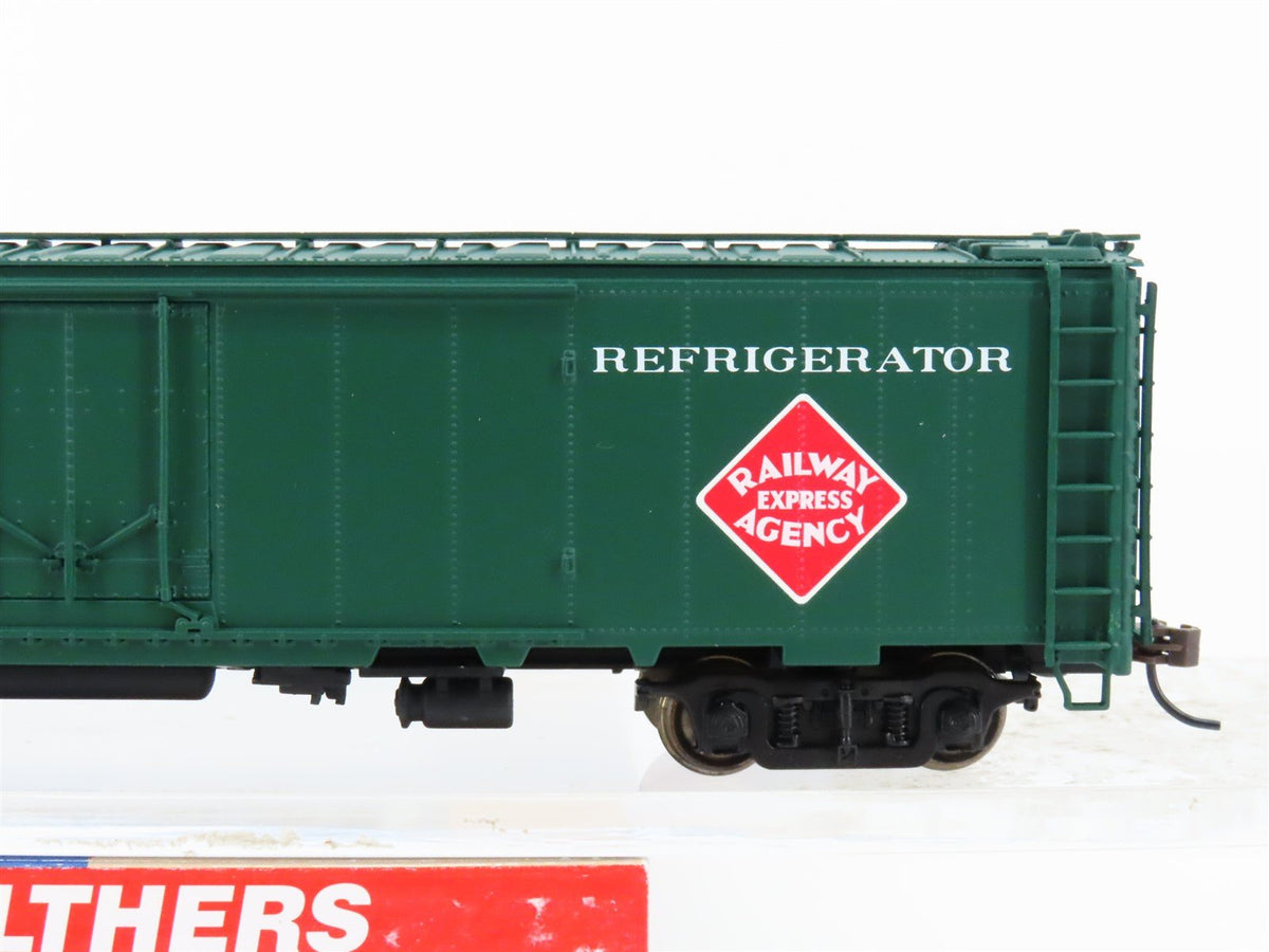 HO Scale Walthers #932-6241 REA Railway Express Agency 50&#39; Express Reefer