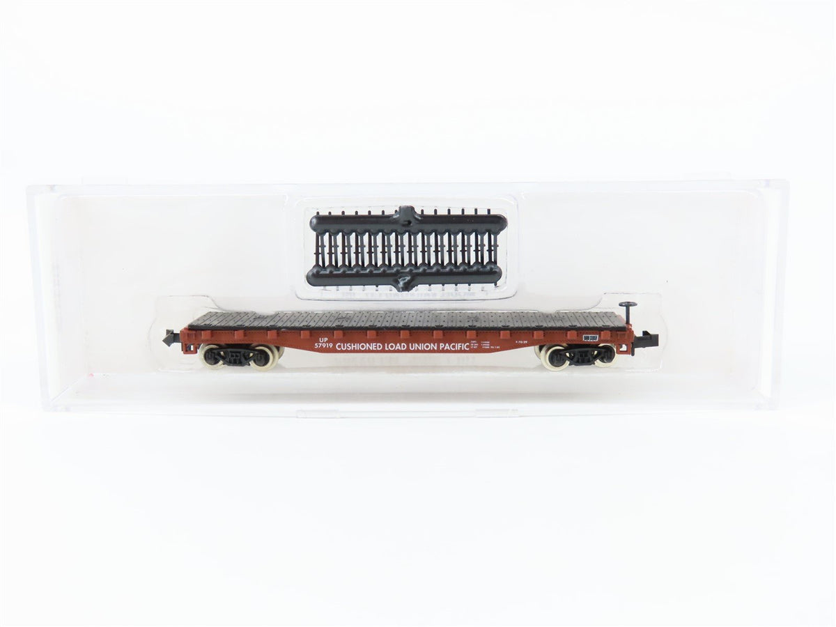 N Scale Atlas 3814 UP Union Pacific 50&#39; Flat Car #57919 w/ Stakes