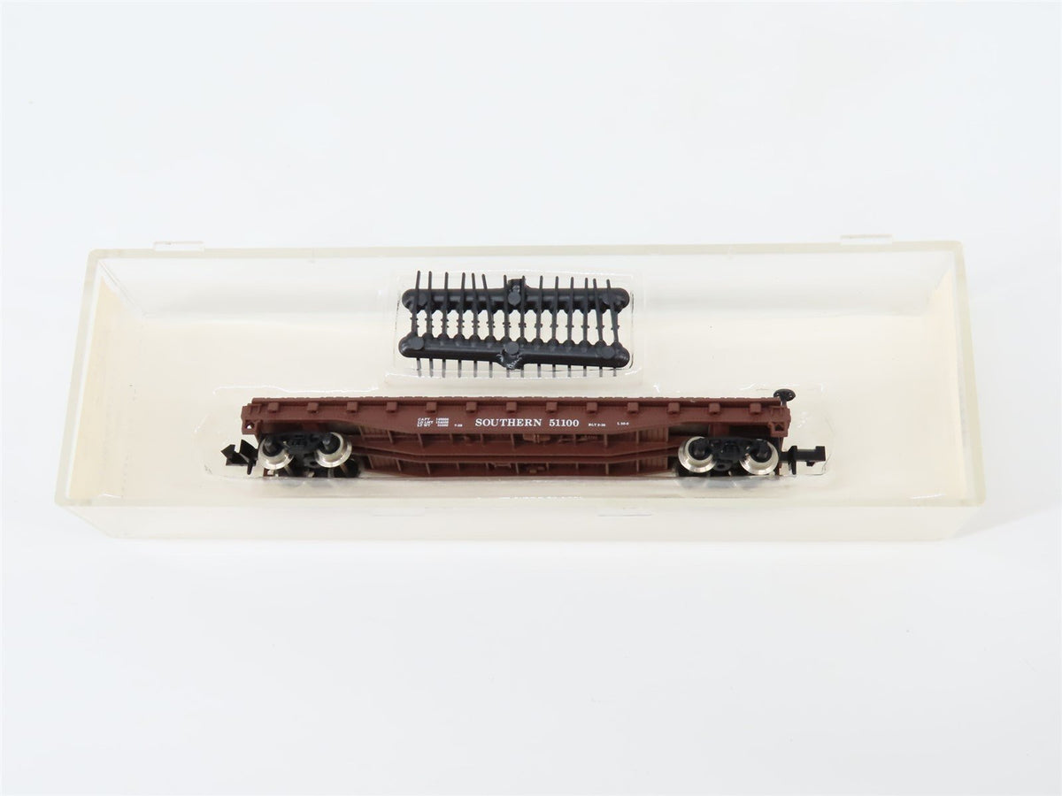 N Scale Atlas 3811 SOU Southern Railway 50&#39; Flat Car #51100 w/ Stakes