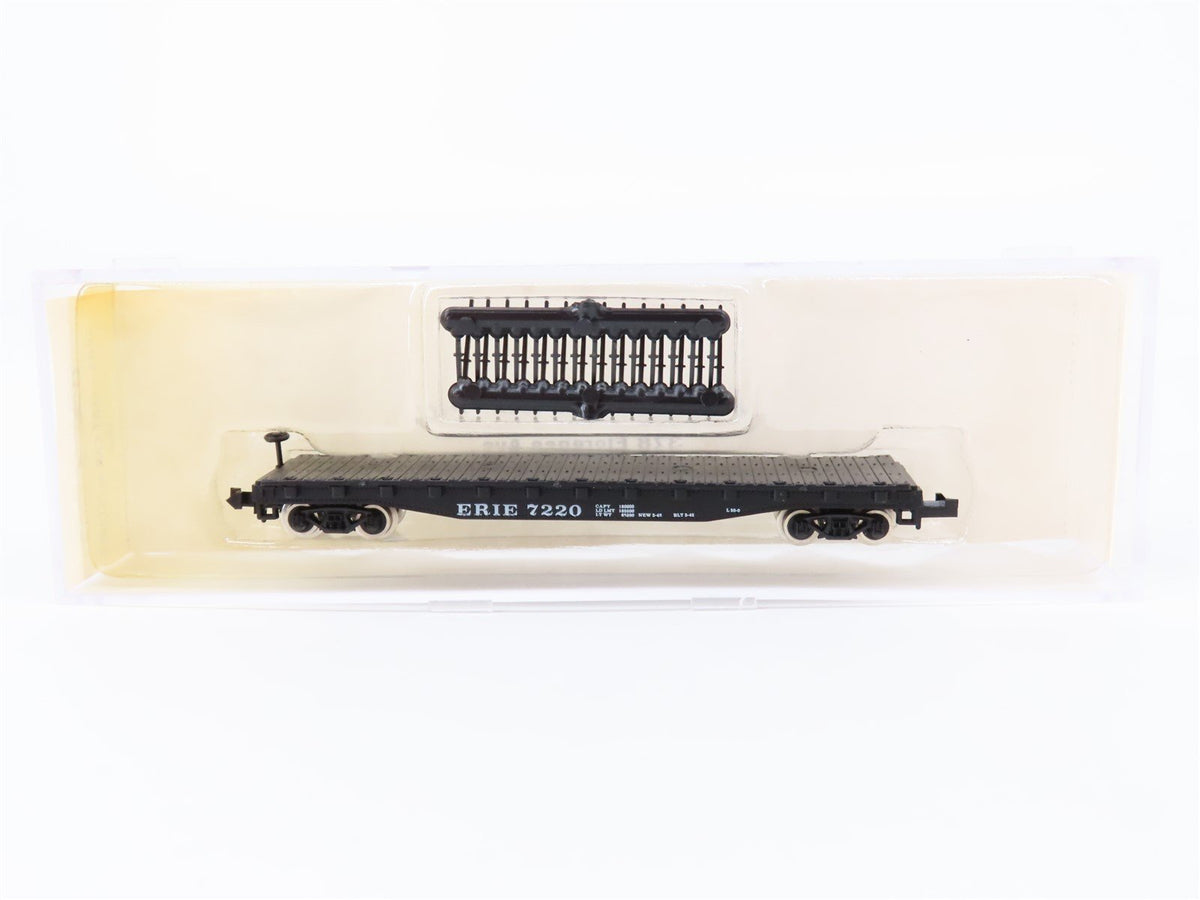 N Scale Atlas 3805 ERIE Railroad 50&#39; Flat Car #7220 w/ Stakes