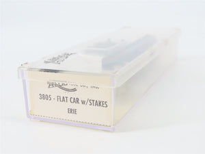 N Scale Atlas 3805 ERIE Railroad 50' Flat Car #7220 w/ Stakes