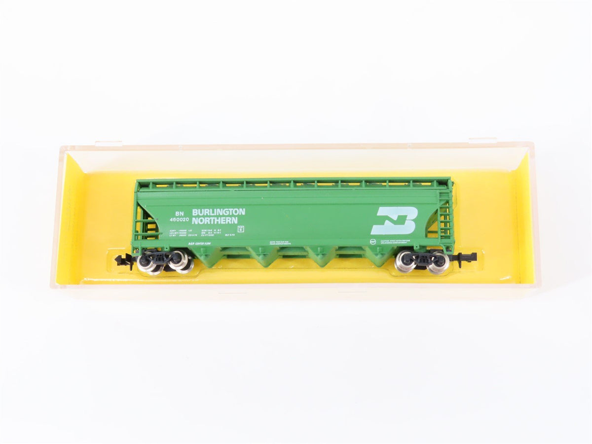 N Atlas 3703 BN Burlington Northern 4-Bay Centerflow Covered Hopper #460020