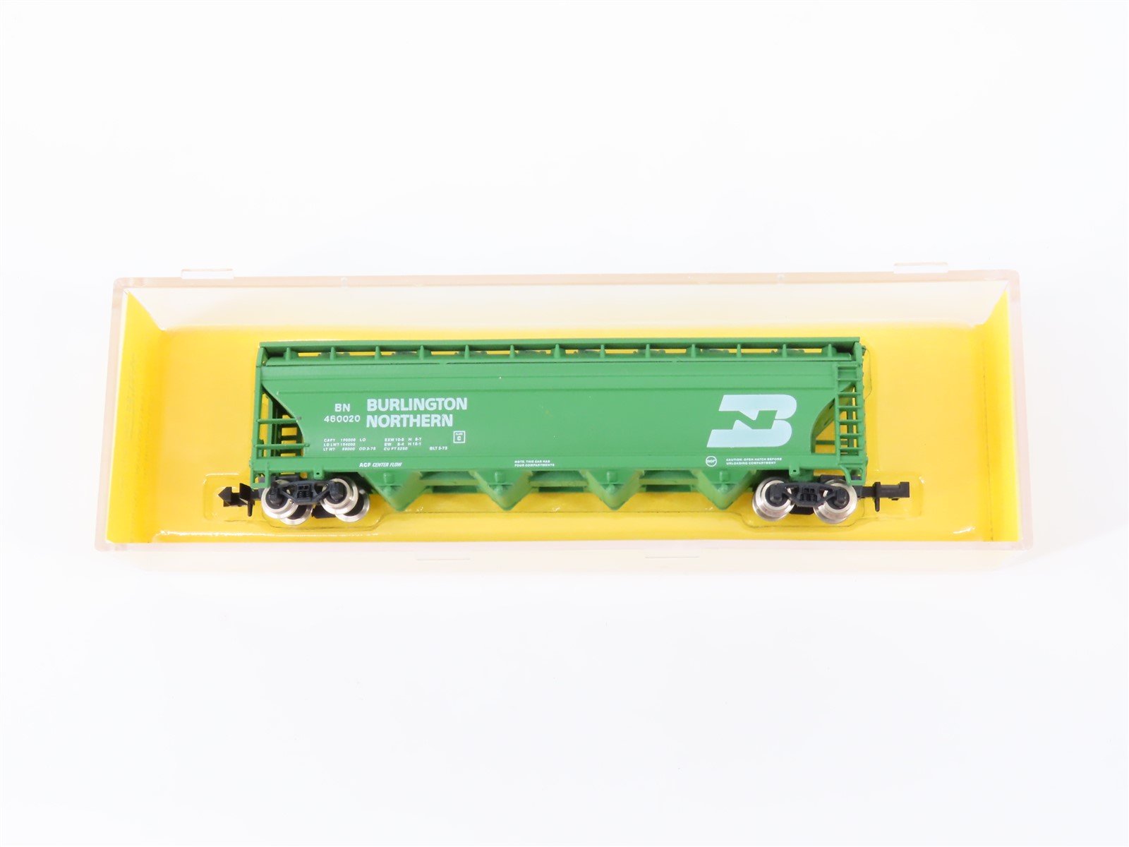 N Atlas 3703 BN Burlington Northern 4-Bay Centerflow Covered Hopper #460020