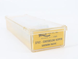 N Scale Atlas 3702 SP Southern Pacific 4-Bay Centerflow Covered Hopper #490567