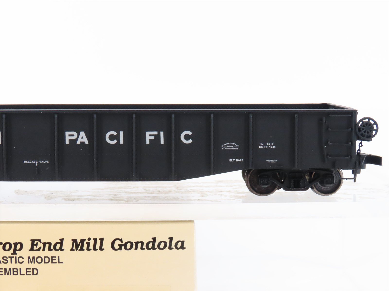 HO Scale Proto 2000 WP Western Pacific 52' 6'' Mill Gondola Car #6567
