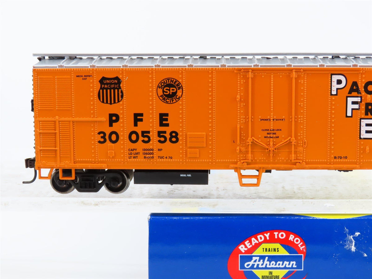 HO Athearn #75448 UP SP PFE Pacific Fruit Express 50&#39; Mechanical Reefer #300558