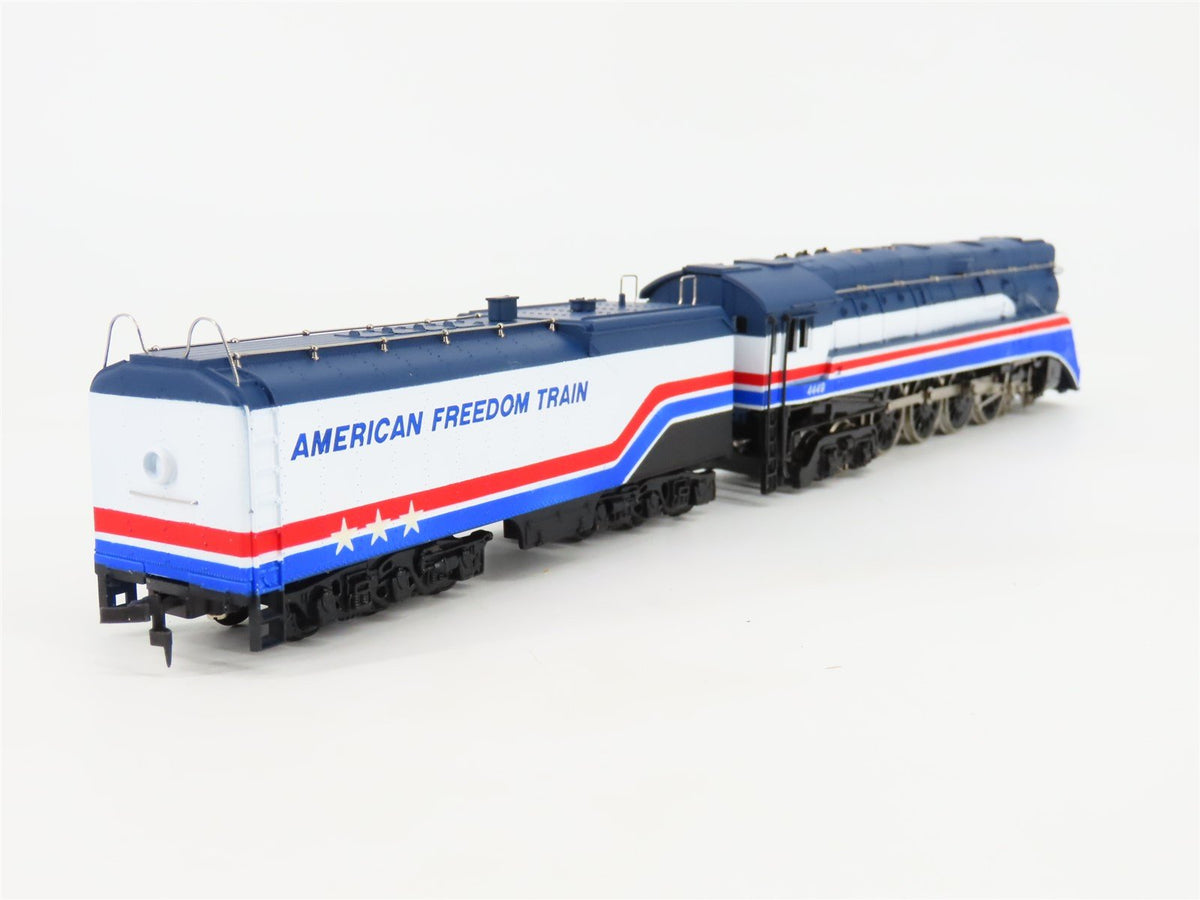 HO Scale Lionel 5-2586 American Freedom Train 4-8-4 Steam Passenger Train Set