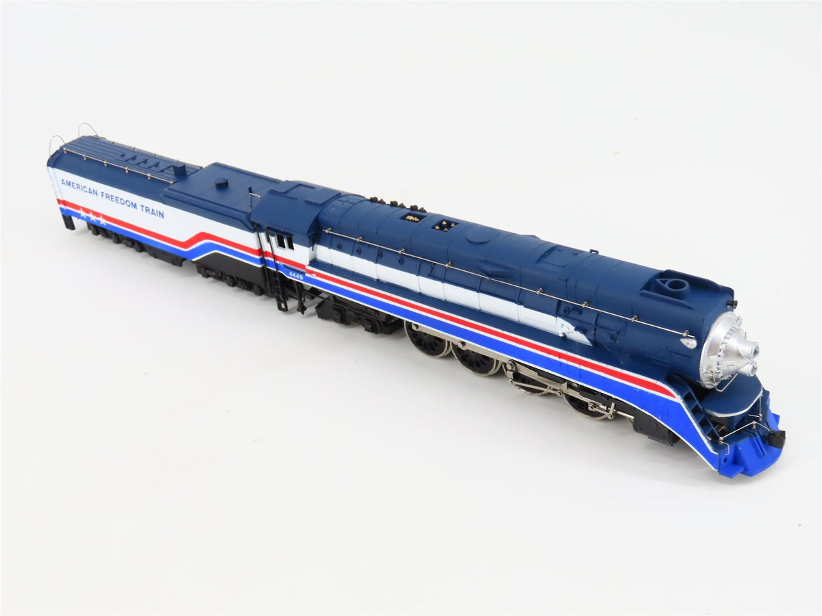 HO Scale Lionel 5-2586 American Freedom Train 4-8-4 Steam Passenger Train Set