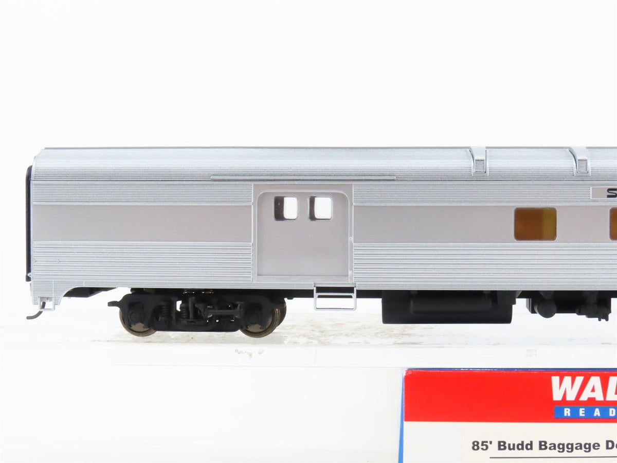 HO Walthers 932-16463 SAL Seaboard Air Line 85&#39; Budd Baggage Dormitory Passenger