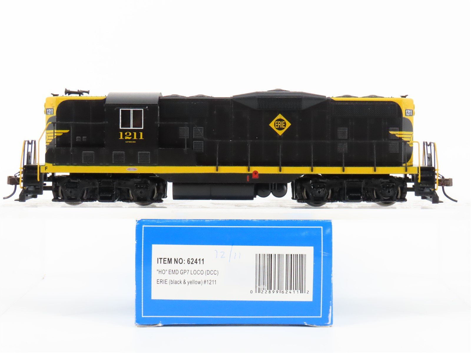 HO Scale Bachmann 62411 ERIE Railroad EMD GP7 Diesel #1211 w/ DCC