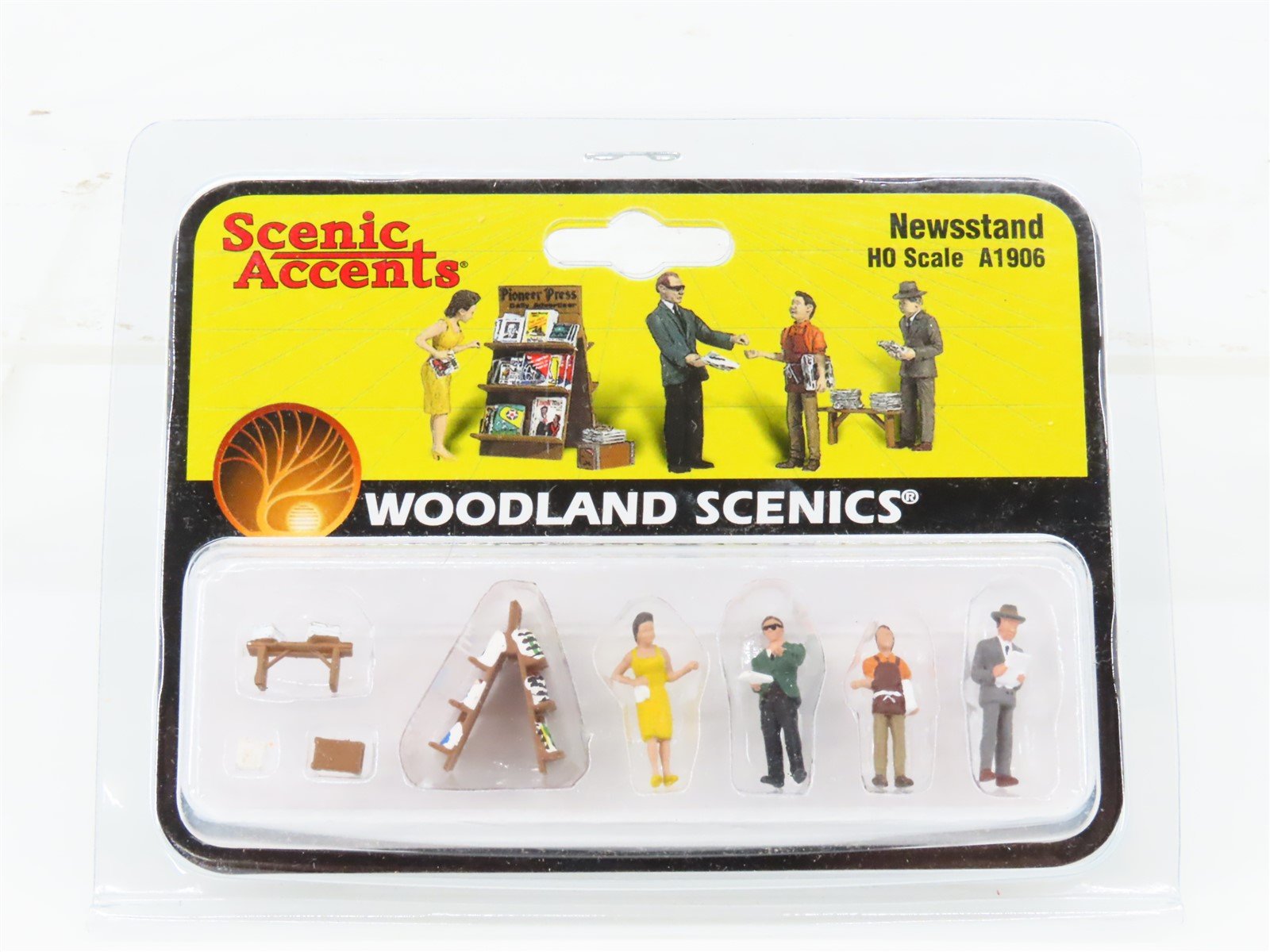 HO 1/87 Scale Woodland Scenics Scenic Accents #A1906 Newsstand (Figures)