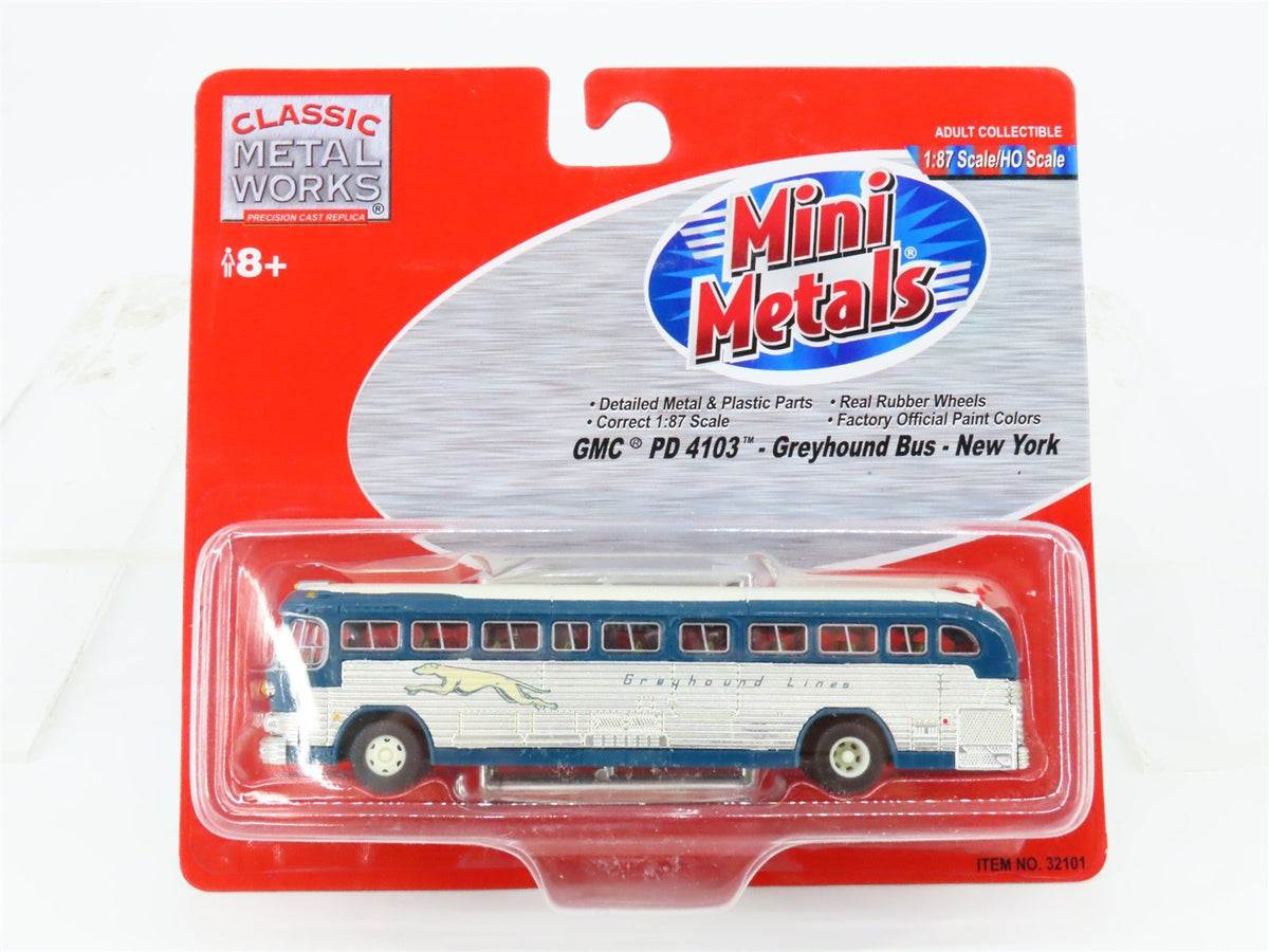 HO 1/87 Scale CMW Mini Metals #32101 GMC PD4103 Greyhound Bus - New York