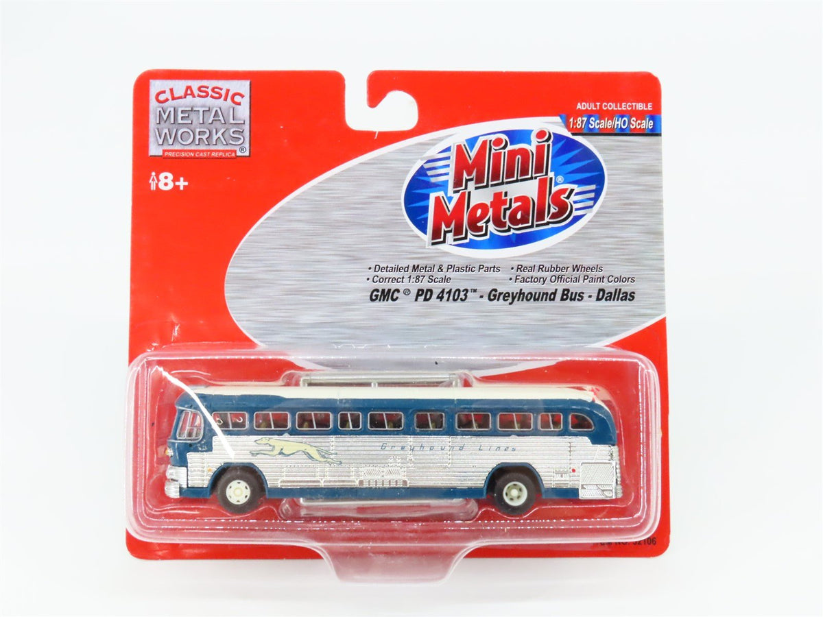 HO 1/87 Scale CMW Mini Metals #32106 GMC PD4103 Greyhound Bus - Dallas