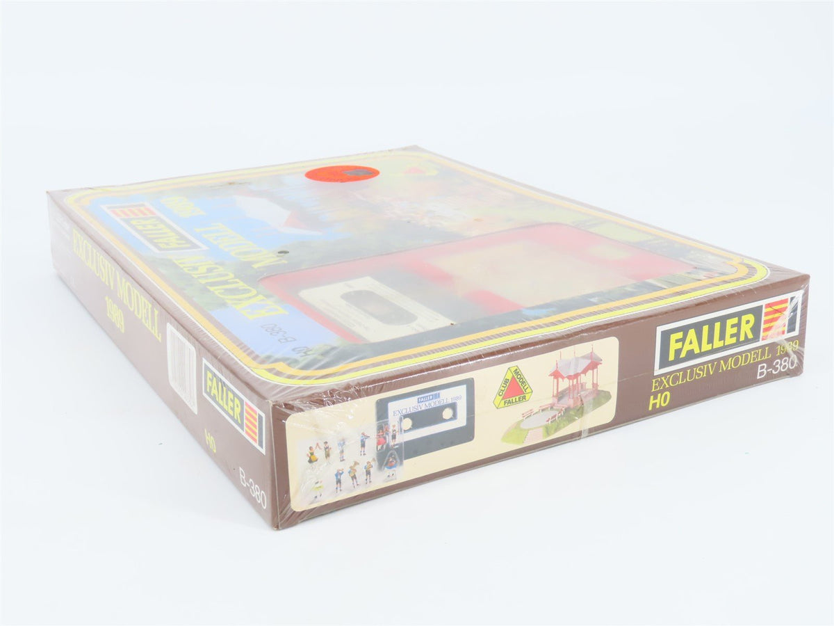 HO 1/87 Scale FALLER Kit #B-380 Lahr Band Stand Pavilion w/ Figures - Sealed