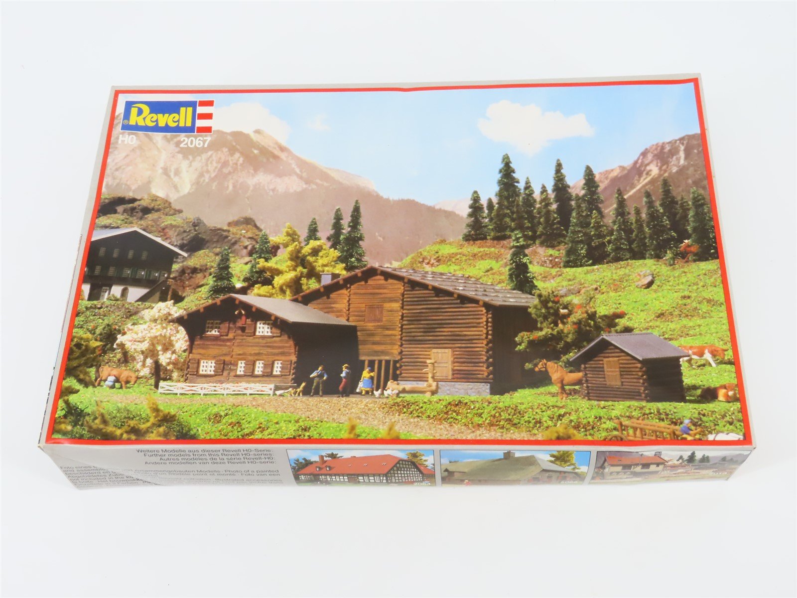 HO 1/87 Scale Revell Kit #2067 Bavarian Farm w/ Figures