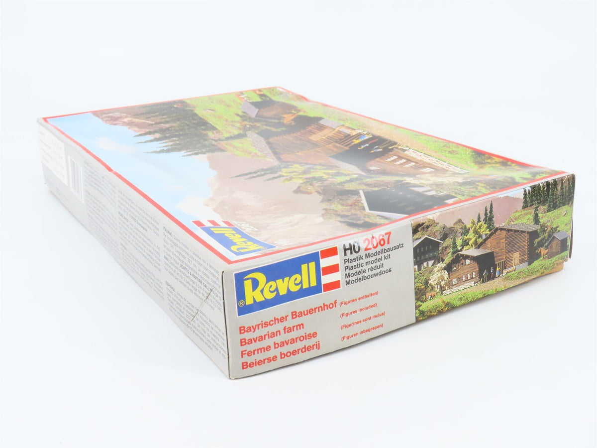 HO 1/87 Scale Revell Kit #2067 Bavarian Farm w/ Figures