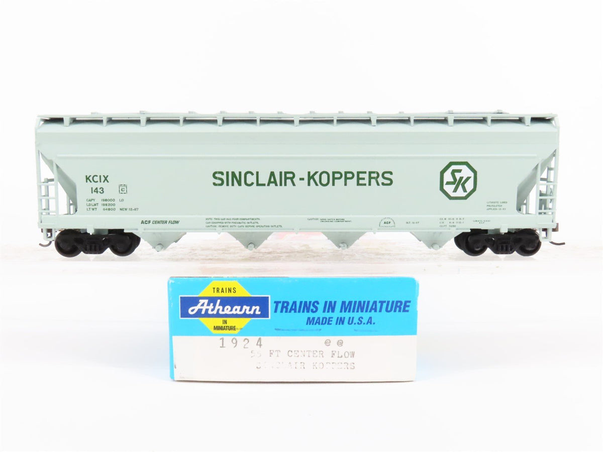 HO Scale Athearn 1924 Sinclair Koppers 55&#39; Center Flow Covered Hopper #143