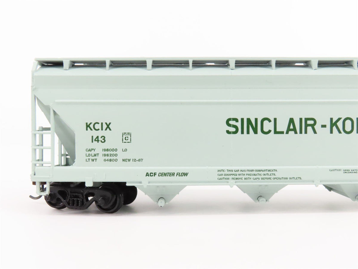 HO Scale Athearn 1924 Sinclair Koppers 55&#39; Center Flow Covered Hopper #143