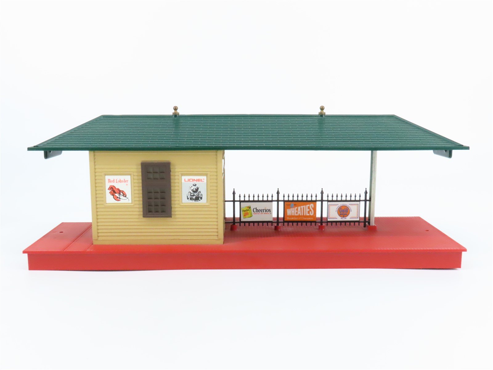 O 1/48 Scale Lionel 6-2129 Illuminated Freight Station O 1/48 Scale Lionel 6-2129 Illuminated Freight Station