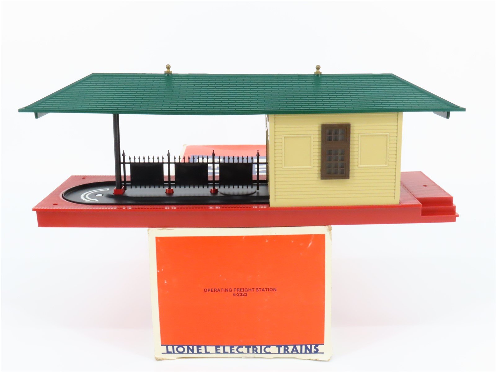 O 1/48 Scale Lionel 6-2323 Operating Freight Station