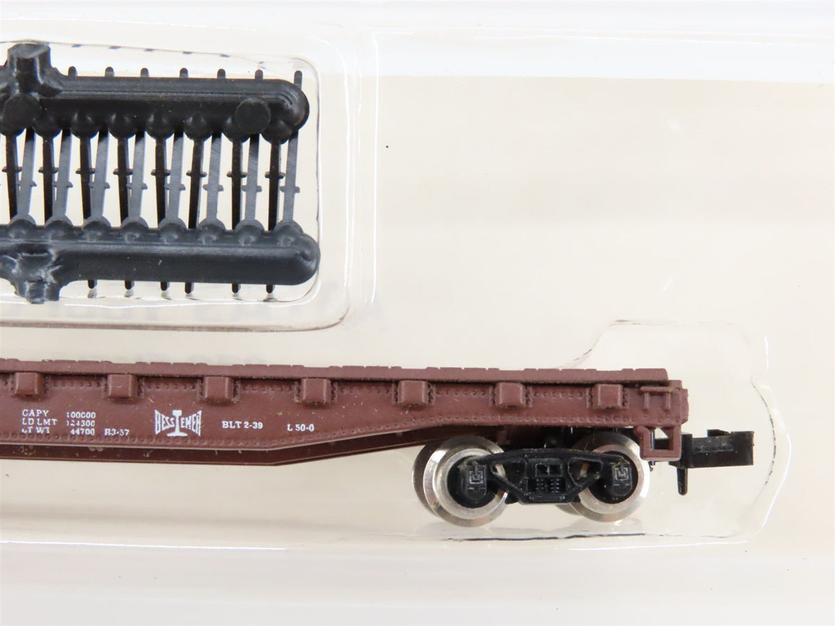 N Scale Atlas 3802 B&amp;LE Bessemer &amp; Lake Erie 50&#39; Flat Car #4301 w/ Stakes