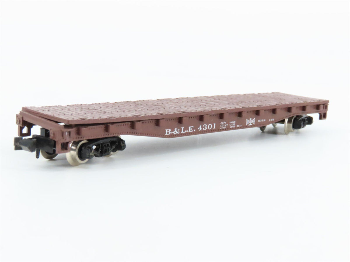 N Scale Atlas 3802 B&amp;LE Bessemer &amp; Lake Erie 50&#39; Flat Car #4301 w/ Stakes