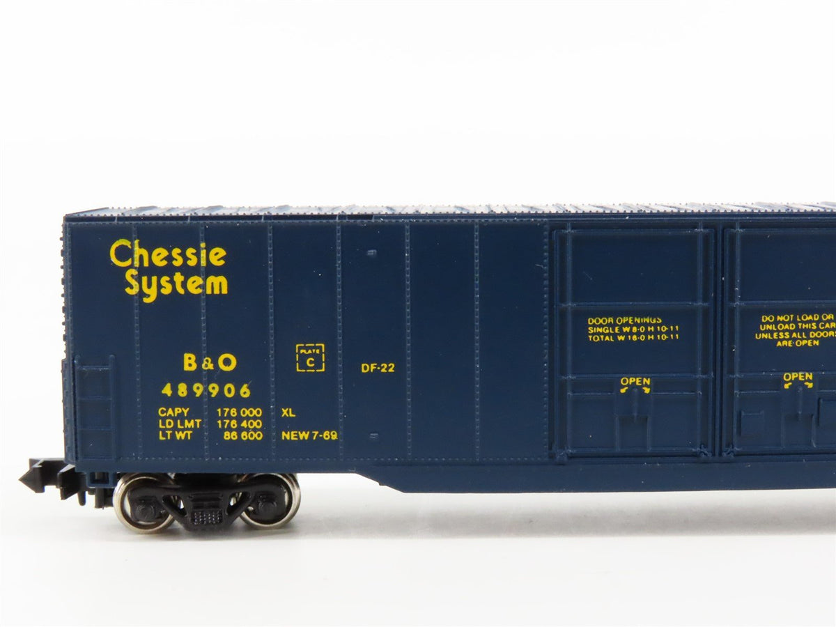 N Con-Cor 0001-5582-3 B&amp;O Chessie System 60&#39; Double Plug Door Box Car #489906