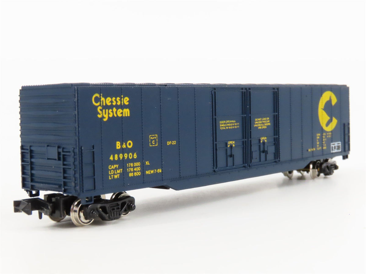 N Con-Cor 0001-5582-3 B&amp;O Chessie System 60&#39; Double Plug Door Box Car #489906