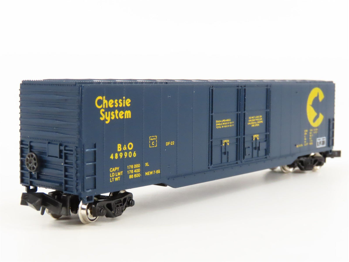 N Con-Cor 0001-5582-3 B&amp;O Chessie System 60&#39; Double Plug Door Box Car #489906