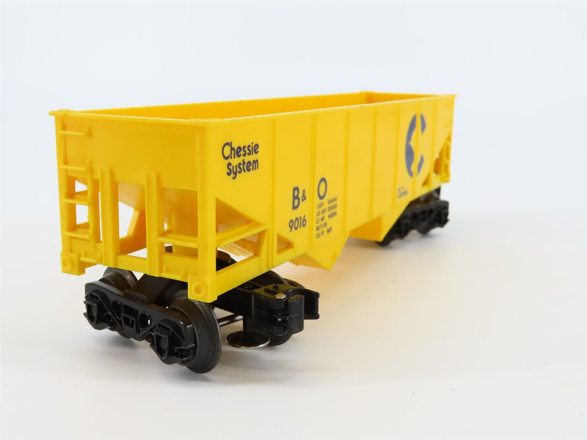 O Gauge 3-Rail Lionel 6-9016 B&amp;O Chessie System 2-Bay Open Hopper #9016