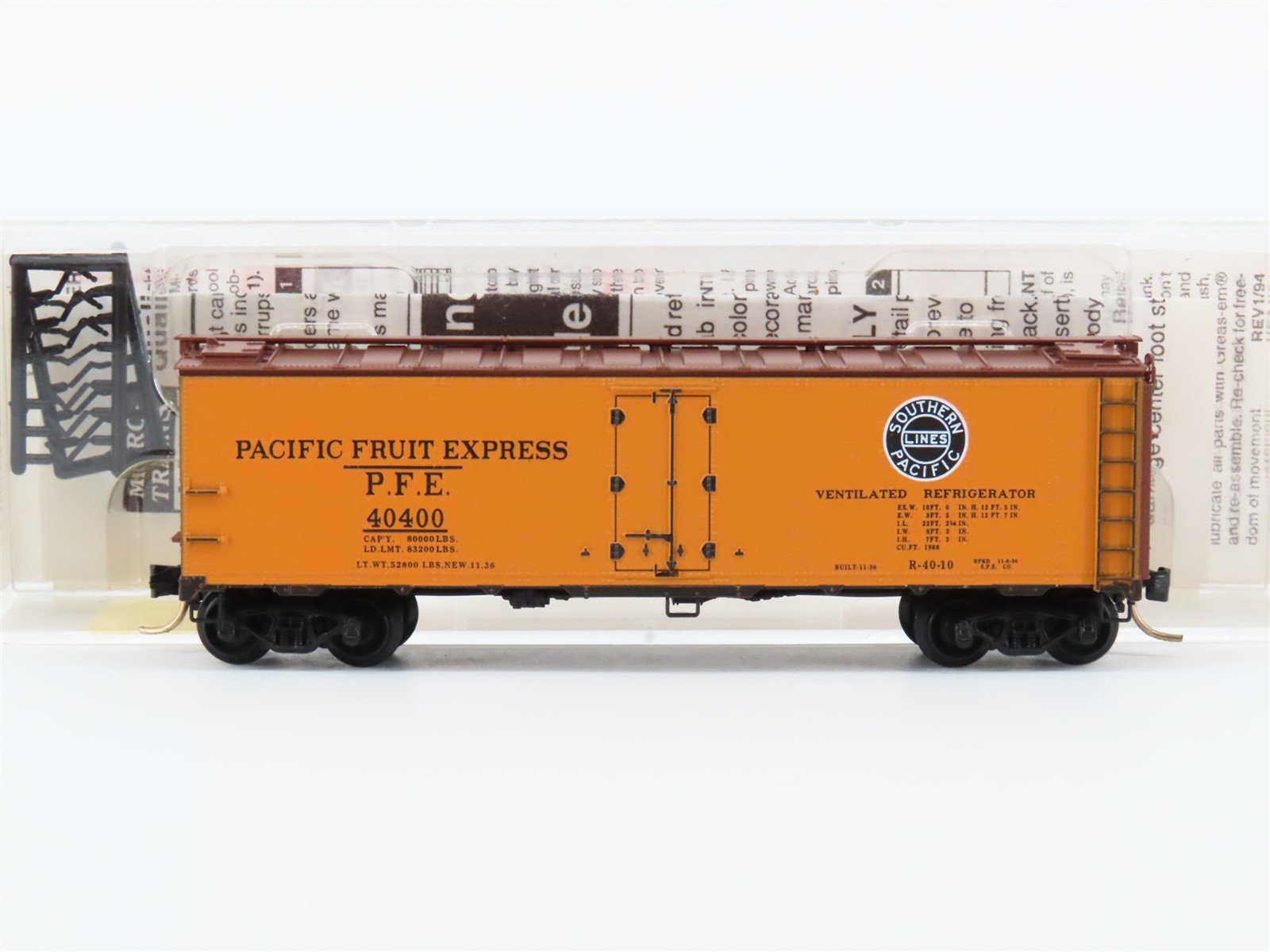 N Scale Micro-Trains MTL 59010 PFE Pacific Fruit Express 40' Reefer Car #40400