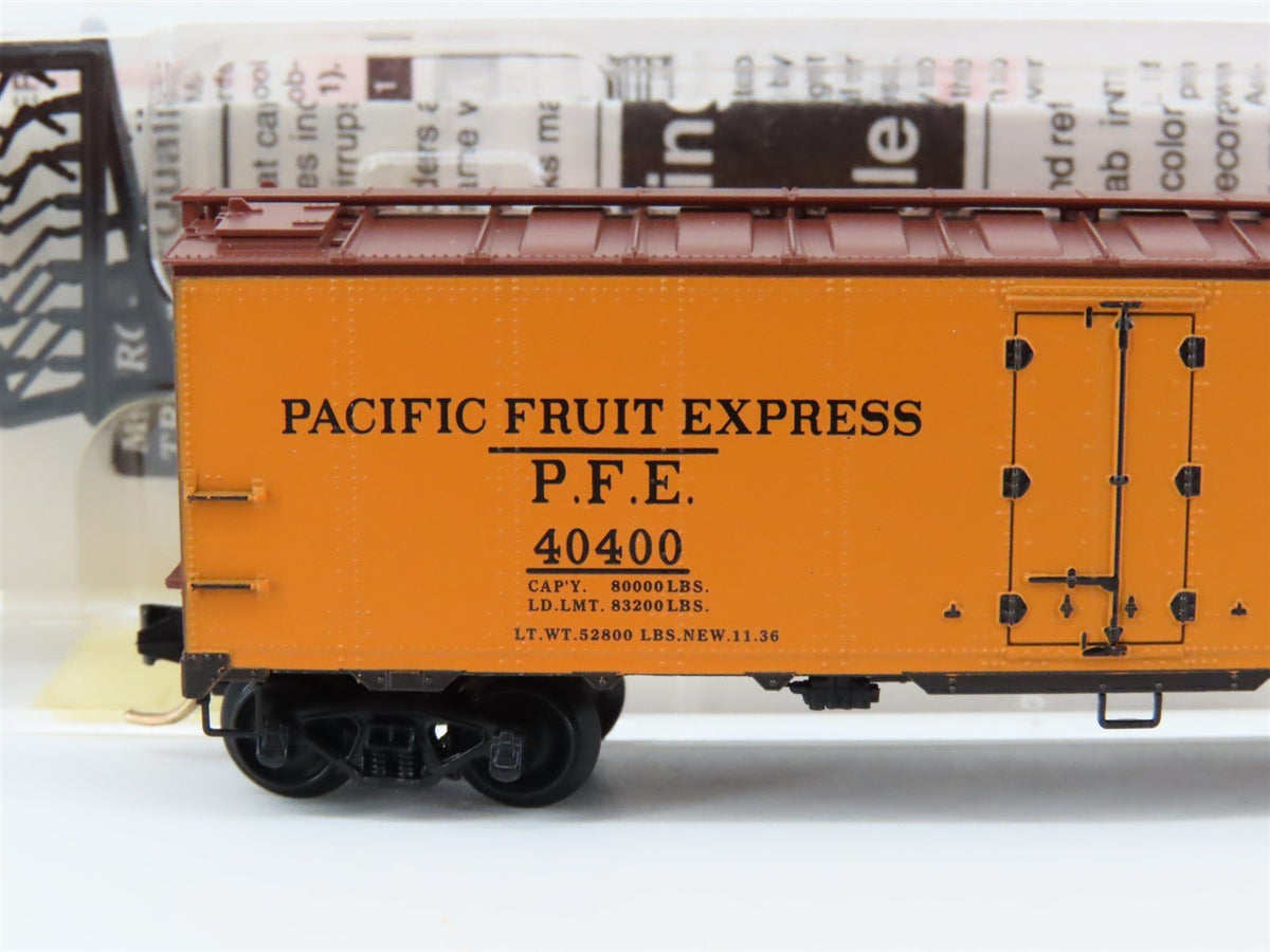 N Scale Micro-Trains MTL 59010 PFE Pacific Fruit Express 40&#39; Reefer Car #40400