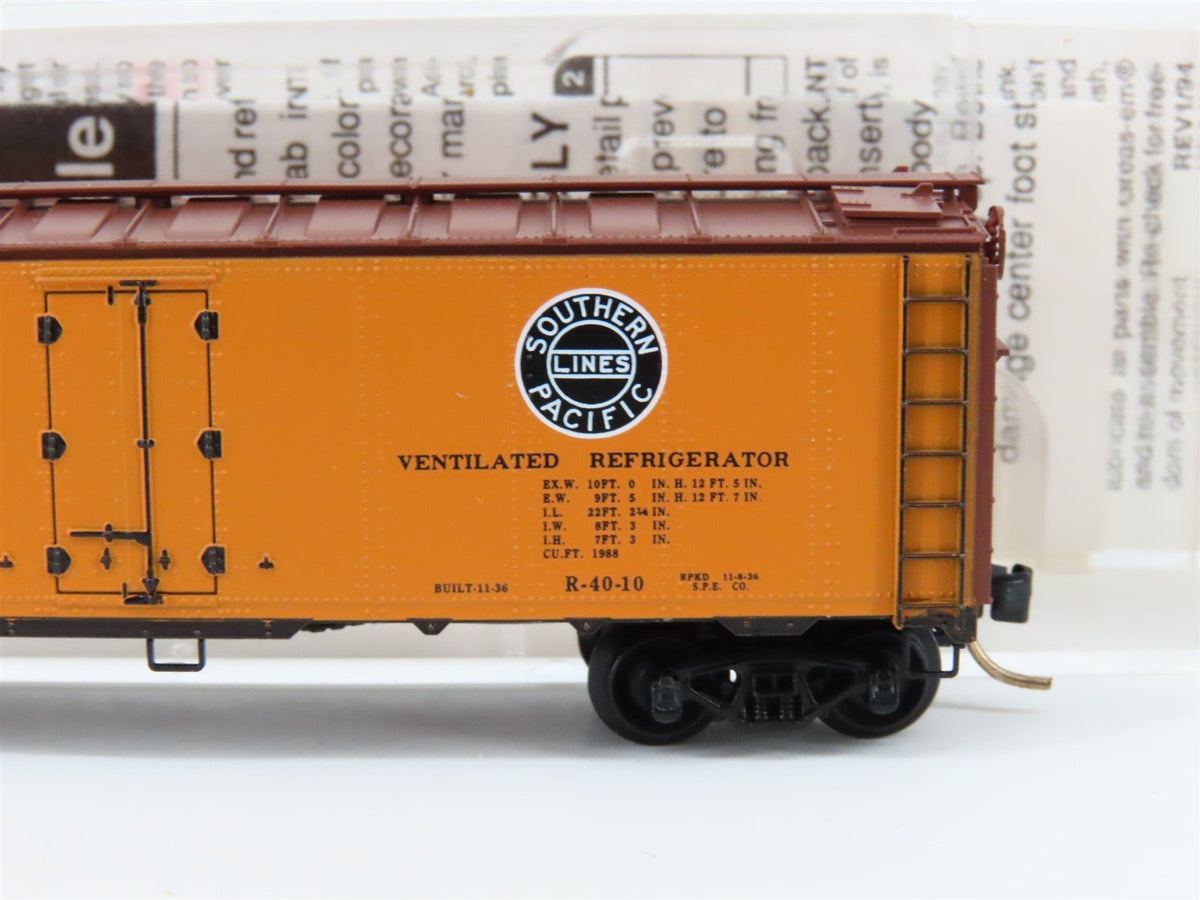 N Scale Micro-Trains MTL 59010 PFE Pacific Fruit Express 40&#39; Reefer Car #40400